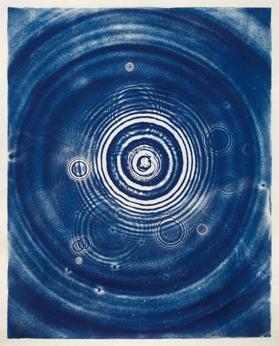 Water Drop - natürliches Trinkwasser Berlin Fotogramm übertragen mit Cyanotypie auf Aquarellpapier  143 x 15 cm - Unikat - 2015 Preis: 4500,00€ 