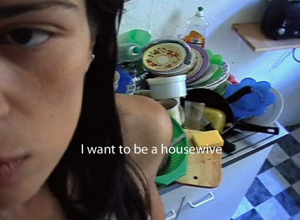 5.Laurie Georgopoulos, Housewive, 2013 ©Laurie Georgopoulos 